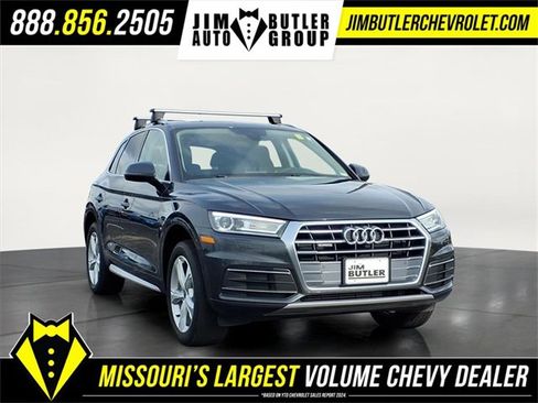 Used 2020 Audi Q5 2.0T Premium w/ Convenience Package image 6