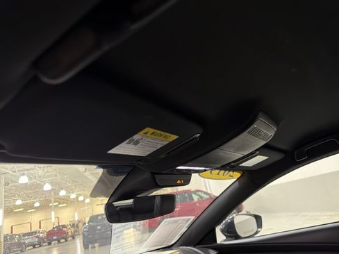 Used 2019 MAZDA MAZDA3 Hatchback FWD image 10