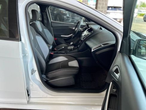 Used 2017 Ford Focus ST FWD image 58