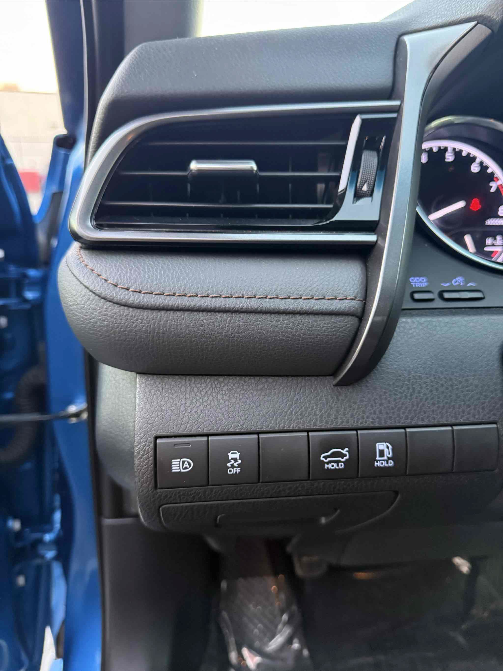 Used 2020 Toyota Camry LE w/ Carpet Mat Package FWD image 90