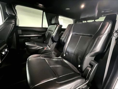 Used 2021 Ford Expedition XLT image 35
