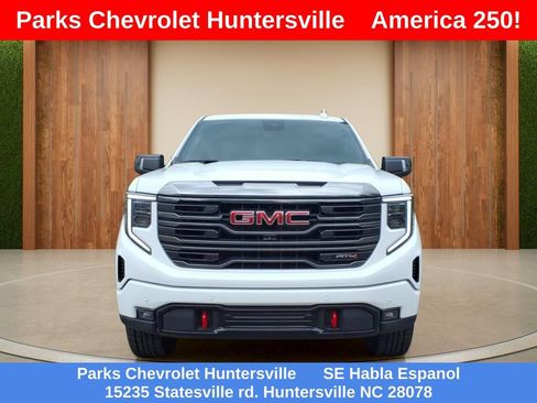Certified 2022 GMC Sierra 1500 AT4 w/ AT4 Premium Package AWD/4WD image 2