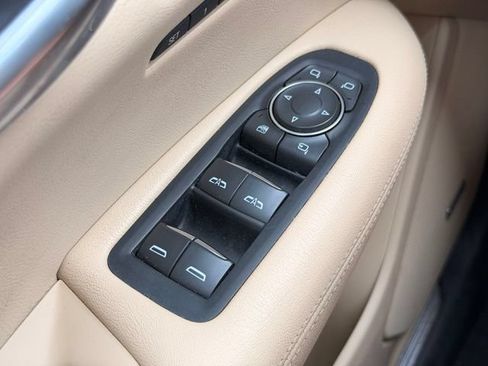 Used 2018 Cadillac XT5 Luxury w/ Driver Awareness Package FWD image 27