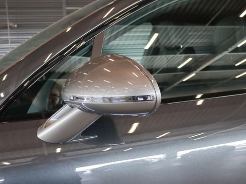 New 2026 Porsche Macan Turbo image 24