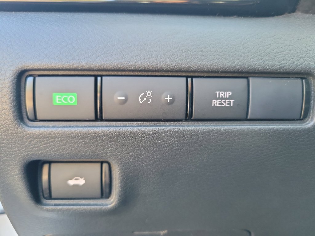 Used 2020 Nissan Sentra SV FWD image 27