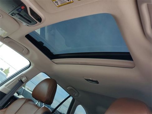 Used 2022 Subaru Outback Touring XT image 19