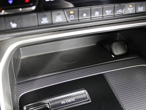 Used 2024 MAZDA CX-90 3.3 Turbo w/ Preferred Plus image 21