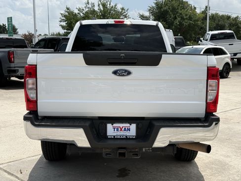 Used 2022 Ford F250 XL w/ Power Equipment Group RWD image 6