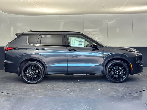 New 2026 Nissan Rogue Platinum AWD/4WD image 2