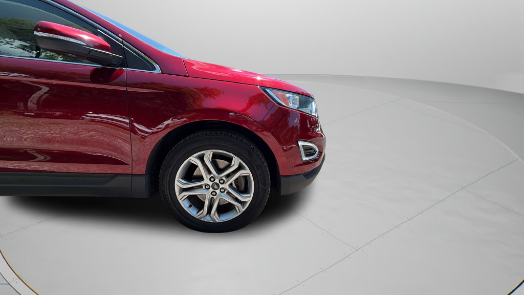 Used 2018 Ford Edge Titanium w/ Equipment Group 301A AWD/4WD image 33