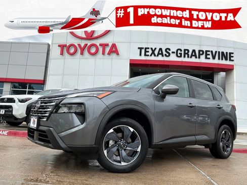 Used 2025 Nissan Rogue SV FWD image 1