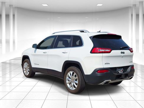Used 2015 Jeep Cherokee Limited w/ Trailer Tow Group AWD/4WD image 5