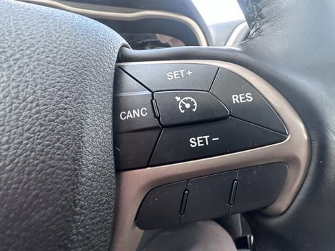 Used 2016 Jeep Cherokee High Altitude image 21