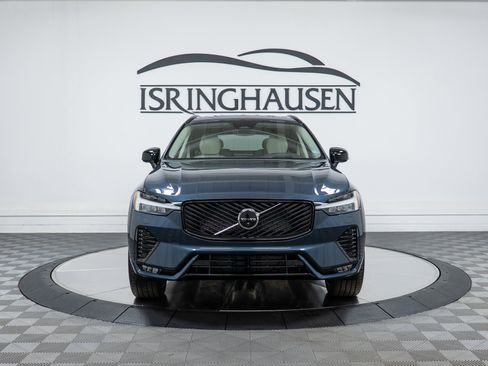 New 2026 Volvo XC60 B5 Ultra w/ Climate Package image 2