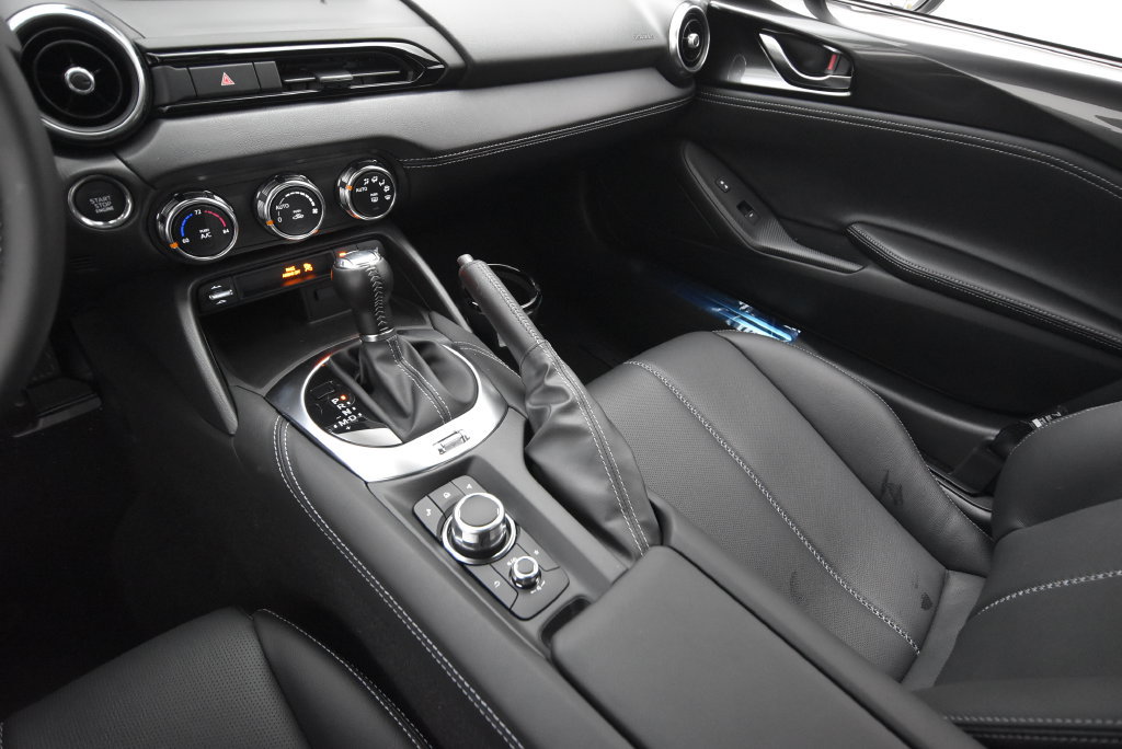 Used 2025 MAZDA MX-5 Miata RF Grand Touring RWD image 34