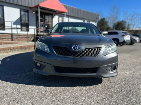 Used 2011 Toyota Camry SE image 3