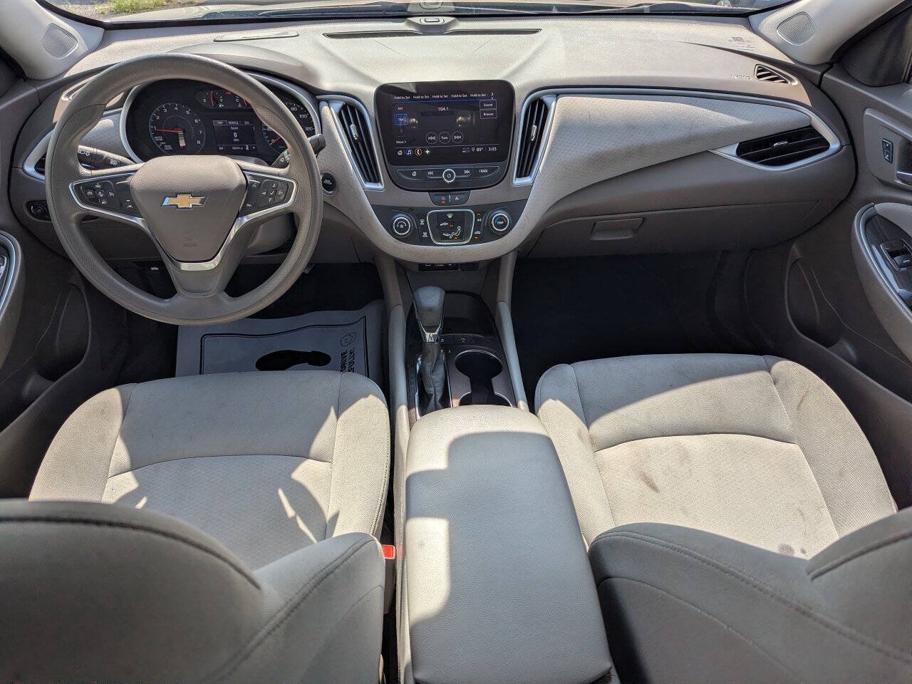 Used 2024 Chevrolet Malibu LS FWD image 16