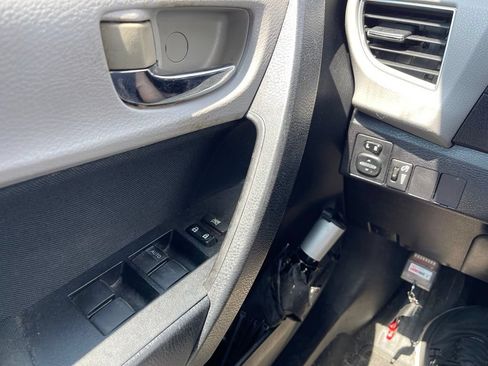 Used 2014 Toyota Corolla LE FWD image 10