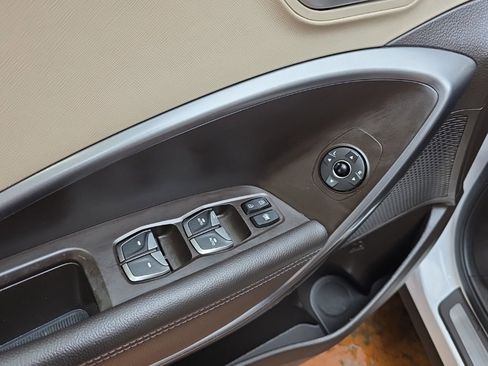 Used 2018 Hyundai Santa Fe Sport image 23