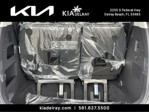 New 2026 Kia Carnival EX FWD image 9