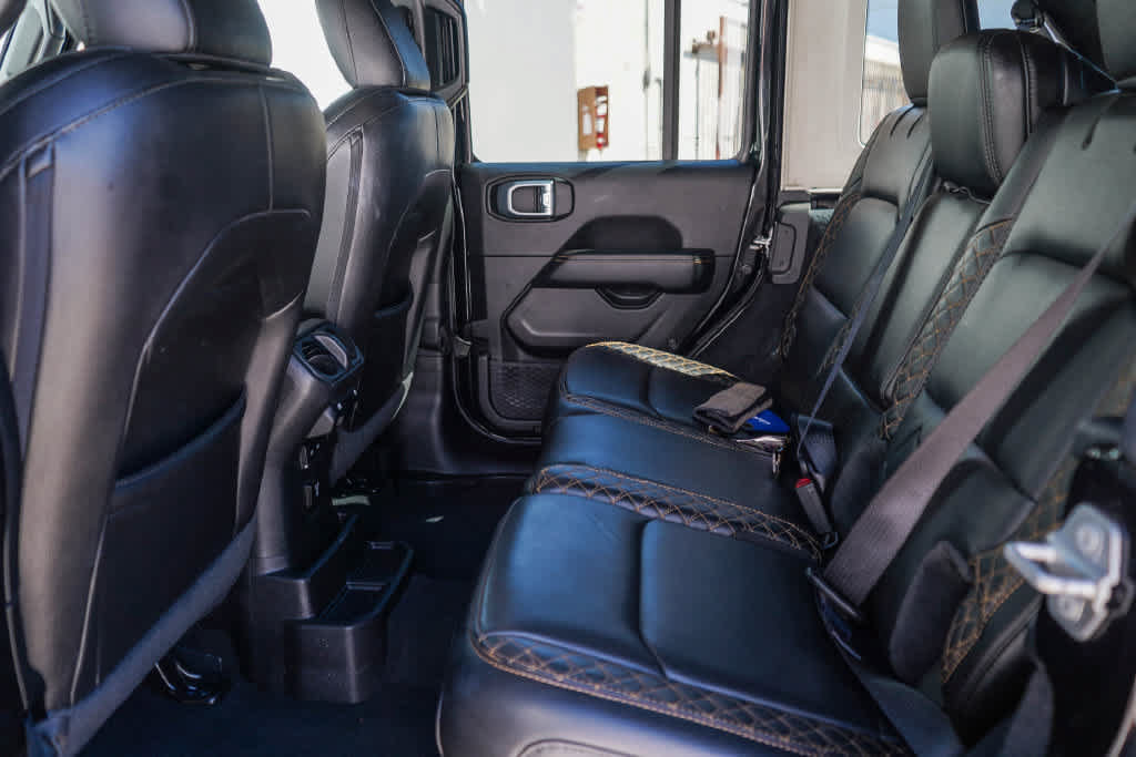 Used 2022 Jeep Wrangler Unlimited Sahara AWD/4WD image 20