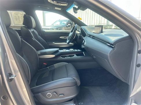 Used 2024 Genesis GV70 3.5T Sport image 26