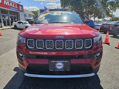 Used 2025 Jeep Compass Limited AWD/4WD image 2