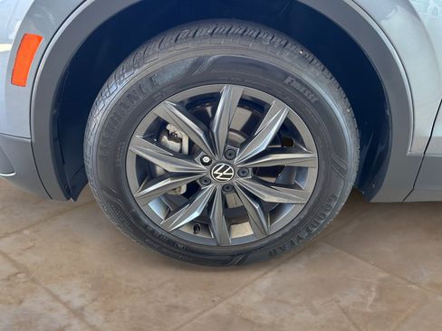 Used 2022 Volkswagen Tiguan SE FWD image 24