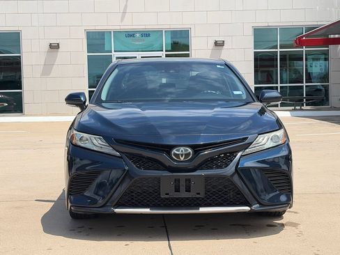 Used 2019 Toyota Camry XSE FWD image 3