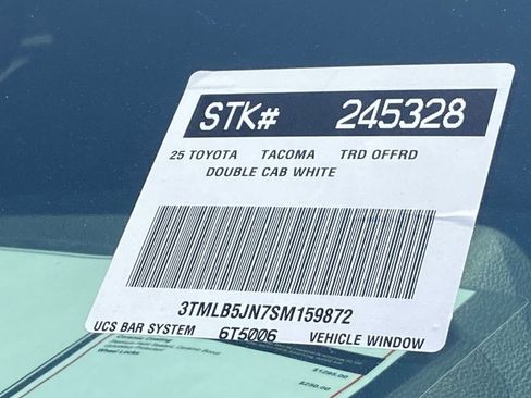 Used 2025 Toyota Tacoma TRD Off-Road image 20