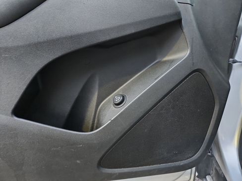 Used 2018 Chevrolet Equinox LT image 15