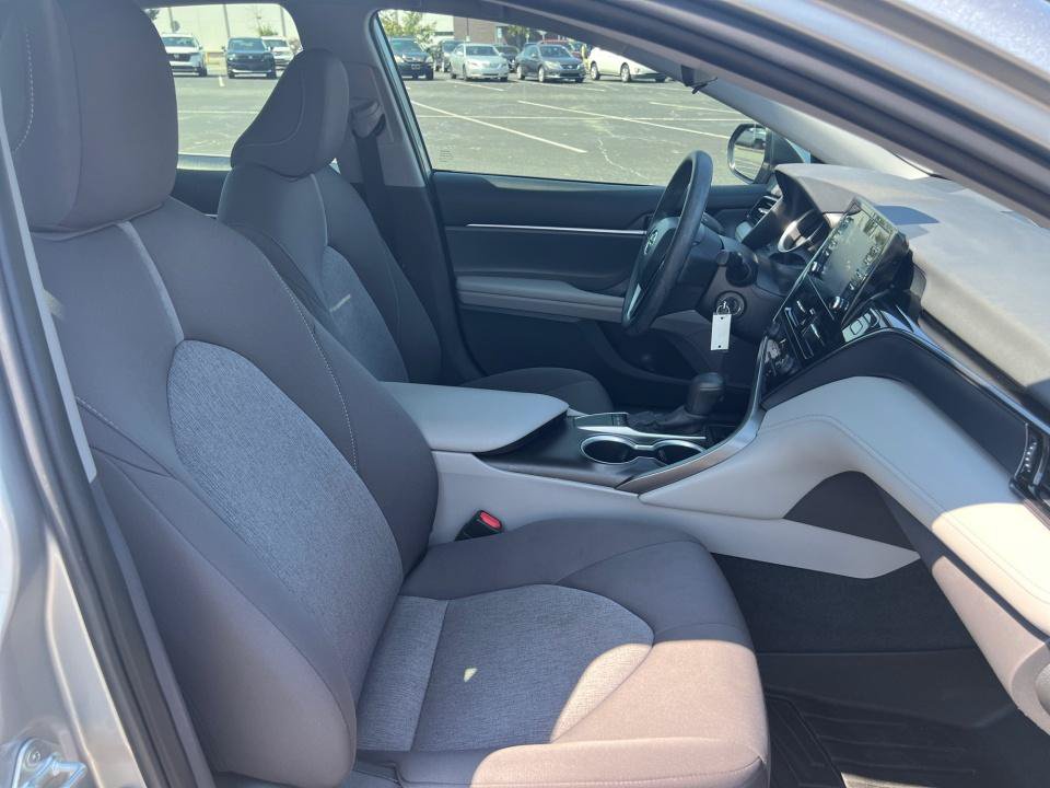 Used 2022 Toyota Camry LE FWD image 32