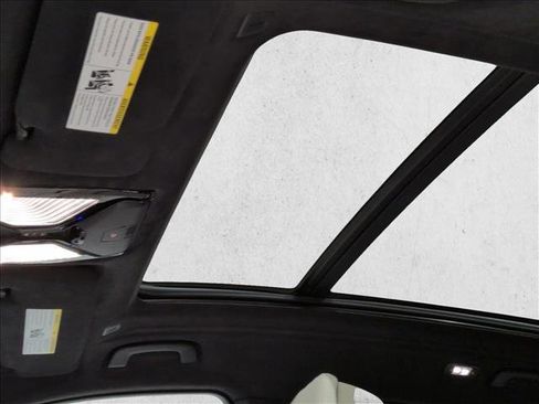 Used 2025 BMW X7 M60i image 16