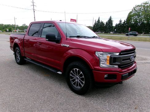 Used 2018 Ford F150 XLT w/ Equipment Group 302A Luxury AWD/4WD image 3