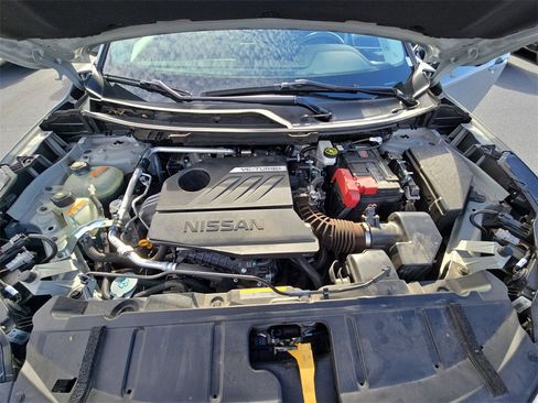 Used 2023 Nissan Rogue SL w/ SL Premium Package image 31