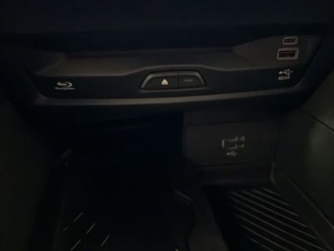 New 2026 Chrysler Pacifica Pinnacle AWD/4WD image 41