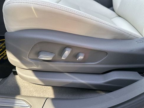 Certified 2023 Cadillac XT5 Premium Luxury image 12