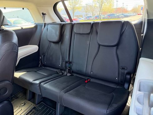 Used 2024 Kia Carnival SX Prestige image 34