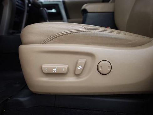Used 2019 Toyota 4Runner Limited AWD/4WD image 23