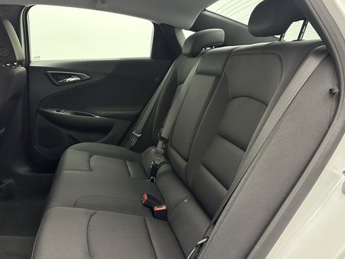 Used 2025 Chevrolet Malibu LT image 28