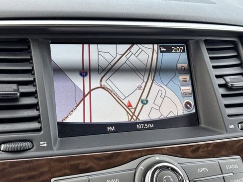 Used 2020 Nissan Armada SL image 31