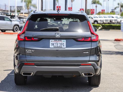 Used 2024 Honda CR-V Sport Touring image 8
