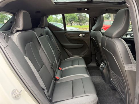 Certified 2023 Volvo XC40 Recharge Plus AWD/4WD image 12