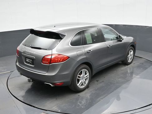 Used 2014 Porsche Cayenne image 30