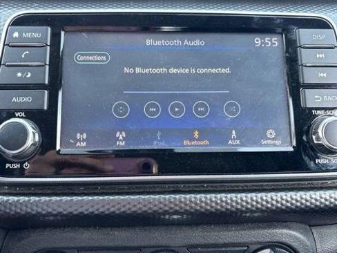 Used 2020 Nissan Kicks S FWD image 7
