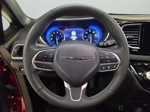 Used 2025 Chrysler Pacifica Select FWD image 19