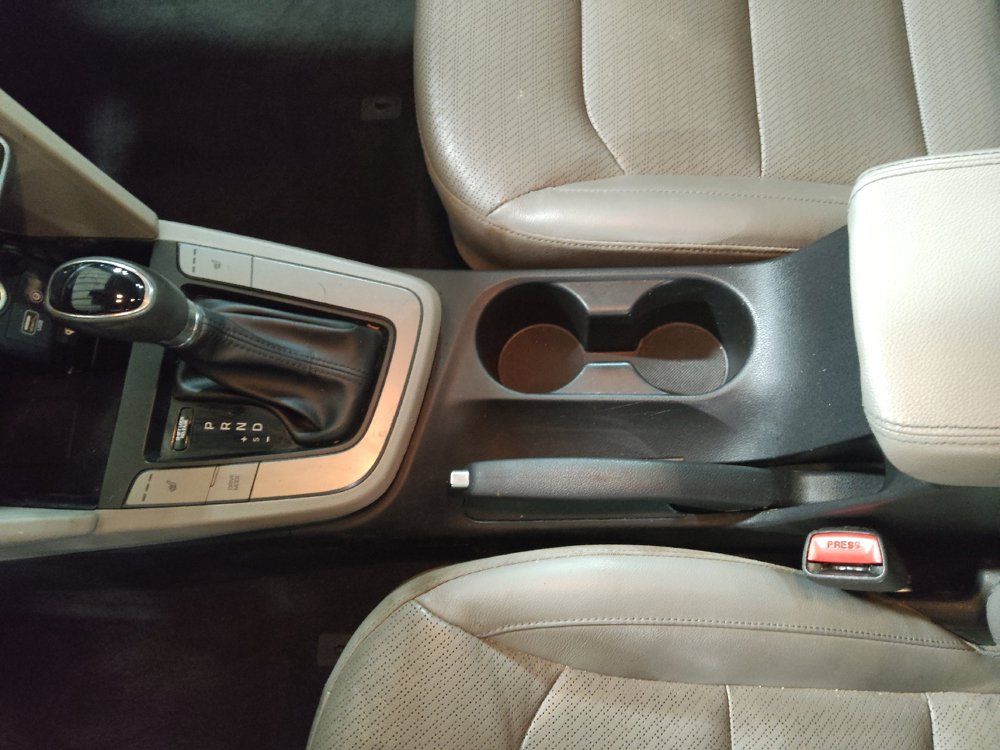 Used 2020 Hyundai Elantra Limited FWD image 26