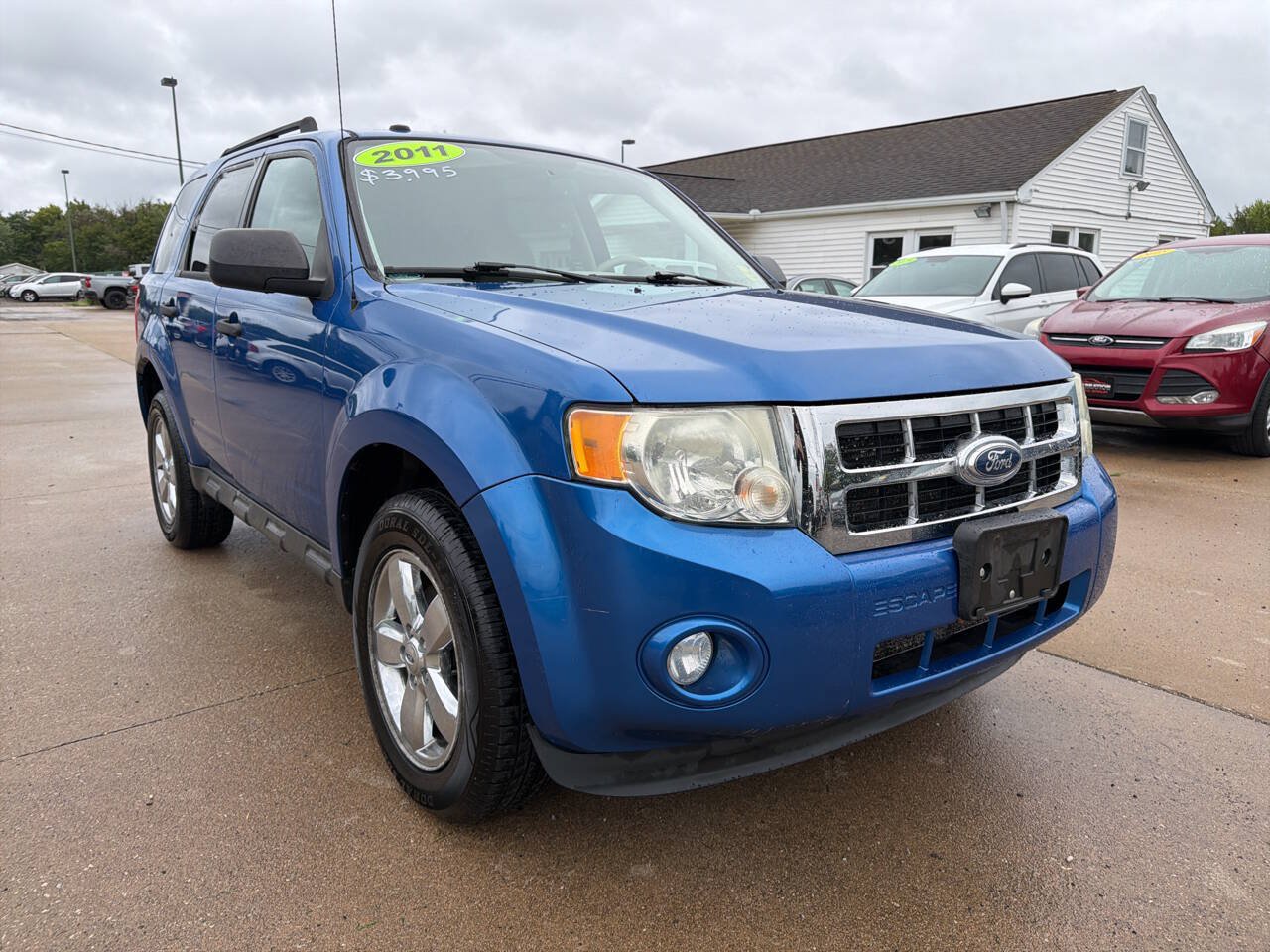Used 2011 Ford Escape XLT w/ 201A Rapid Spec Order Code FWD image 1