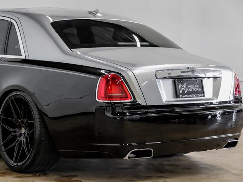 Used 2014 Rolls-Royce Ghost image 15