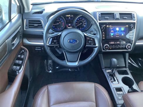 Used 2019 Subaru Outback 3.6R Touring w/ Popular Package #3A AWD/4WD image 10